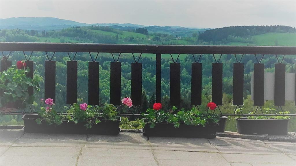 Penzion Pohlednicka Hotell Benecko Exteriör bild
